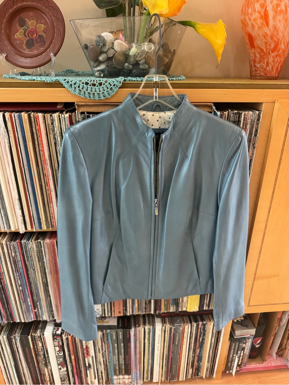 PRICE DROP: NWOT, SIENA STUDIO, M,lined, DUSK BLUE PEARLIZED LAMBSKIN LEATHER